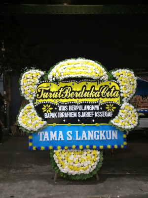 Papan Bunga Duka di Naram